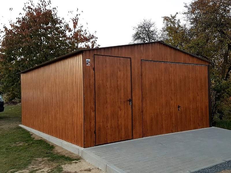 Ocelové konstrukce - plechové garáže, vrata, domky a haly